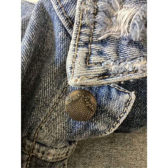 Free People Distressed Denim Jean Jacket Sz XS   Knit Sleeves Removable Hoodie - Picture 10 of 12
